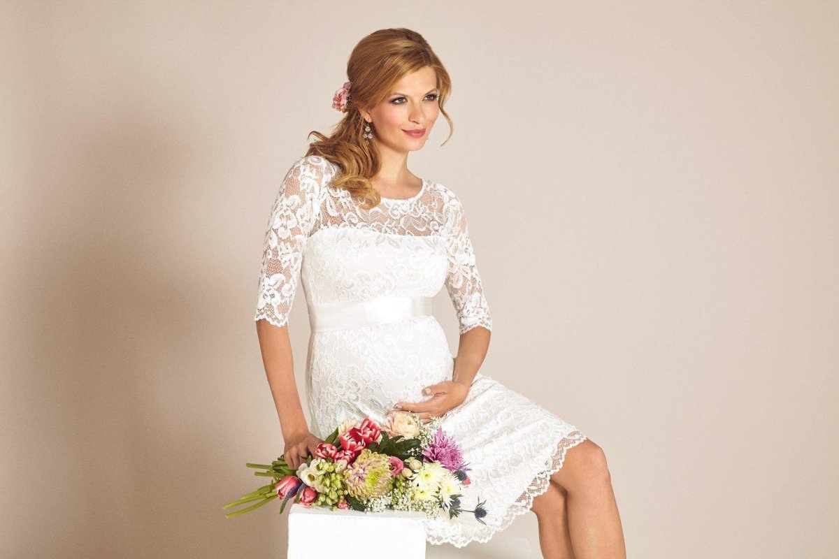 Amelia brudekjole til gravid, kort (elfenbensfarvet) fra Tiffany Rose#Tiffany RoseWedding dressBuump
