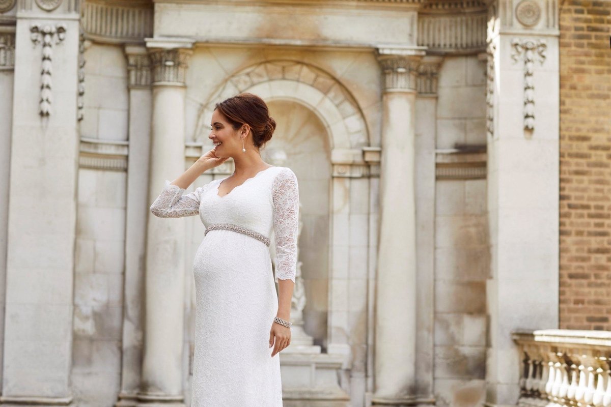 Chloe brudekjole til gravid fra Tiffany Rose i lang (elfenbensfarvet)#Tiffany RoseWedding dressBuump