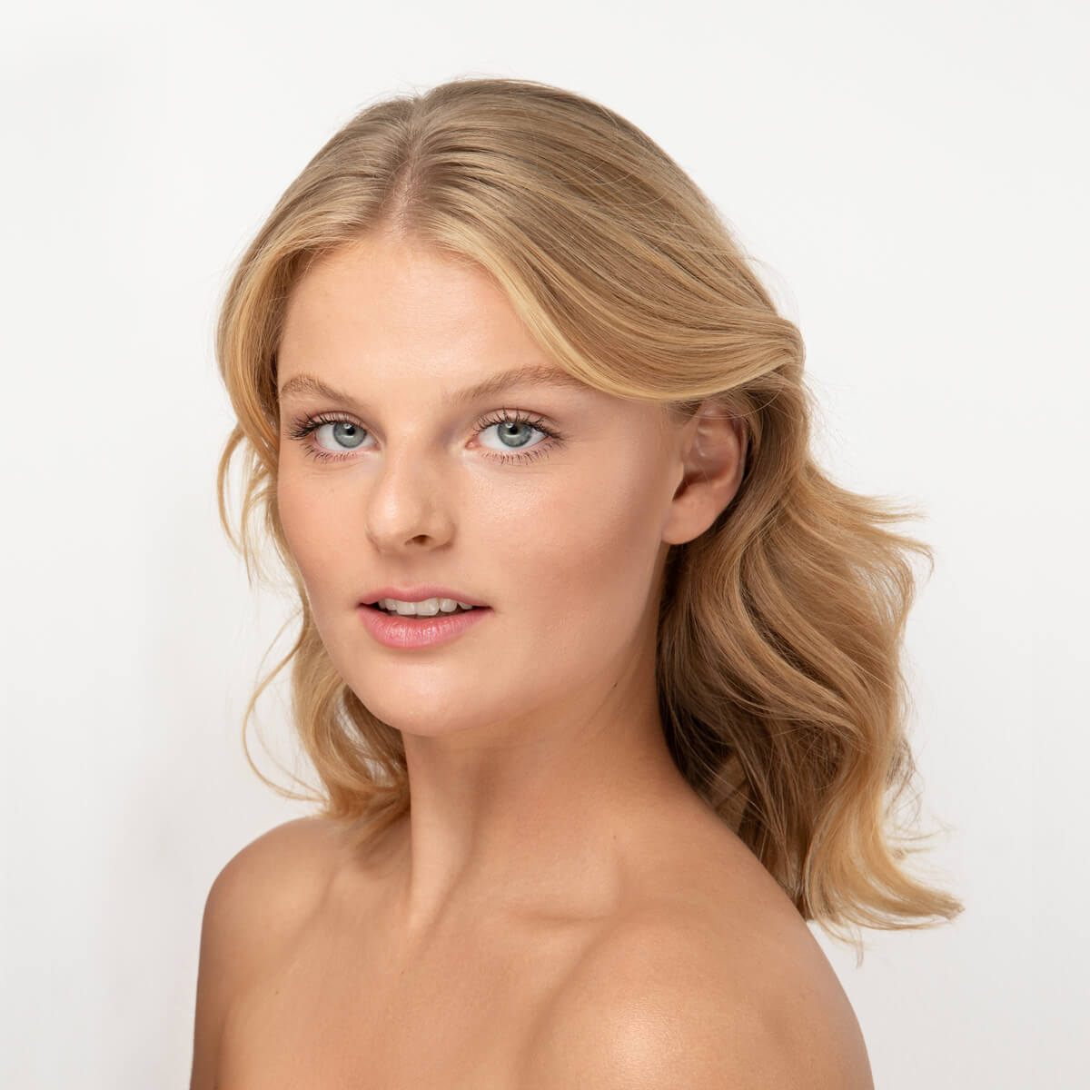 Lavinde Copenhagen NATURAL GLOW Liquid Foundation Ivory (206) 30ml - Buump - Cosmetics - Lavinde Copenhagen