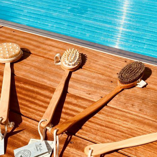 Luksus badebørste med langt skaft og aftageligt hoved, Croll & Denecke#Croll & DeneckeBrushesBuump